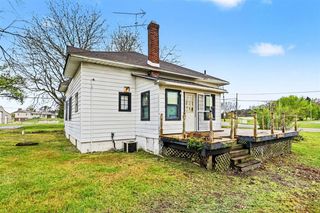 64071 M 40, Lawton, MI 49065