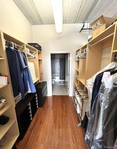 101 Curry 606, Royal Oak, MI 48067