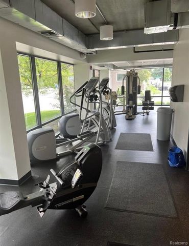 101 Curry 606, Royal Oak, MI 48067