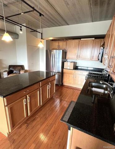 101 Curry 606, Royal Oak, MI 48067