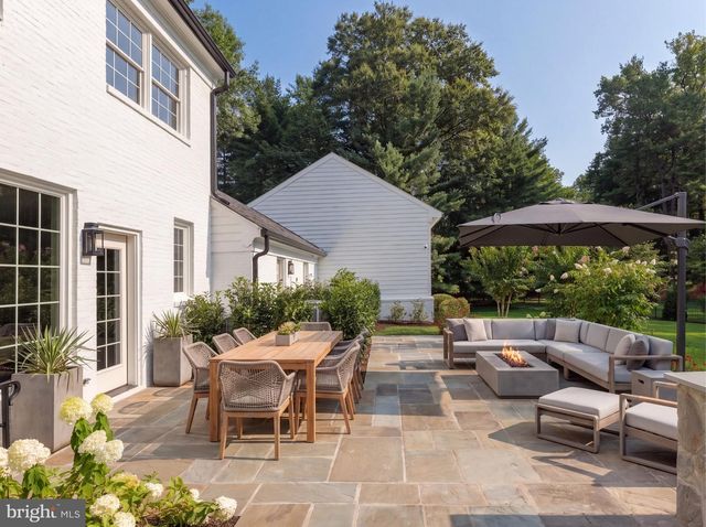8901 DURHAM DR, Potomac, MD 20854