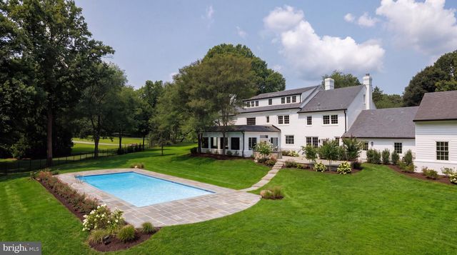 8901 DURHAM DR, Potomac, MD 20854