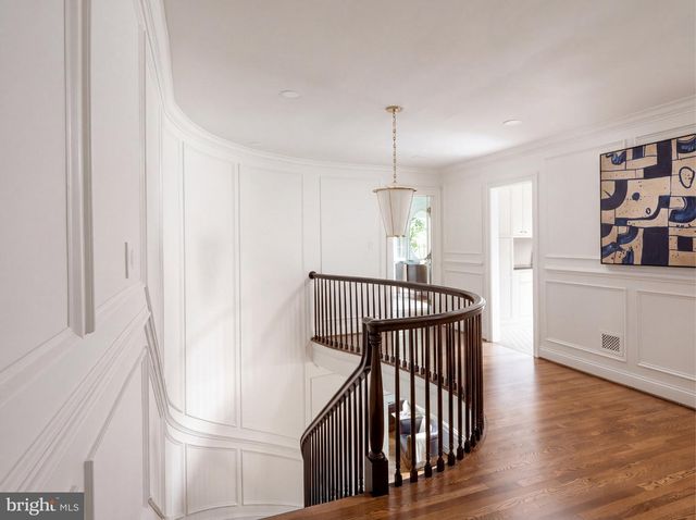 8901 DURHAM DR, Potomac, MD 20854