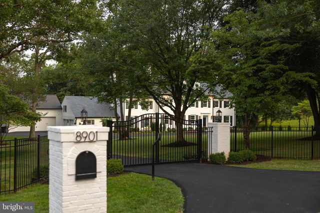 8901 DURHAM DR, Potomac, MD 20854