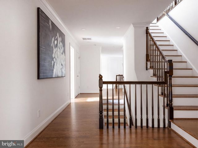 8901 DURHAM DR, Potomac, MD 20854