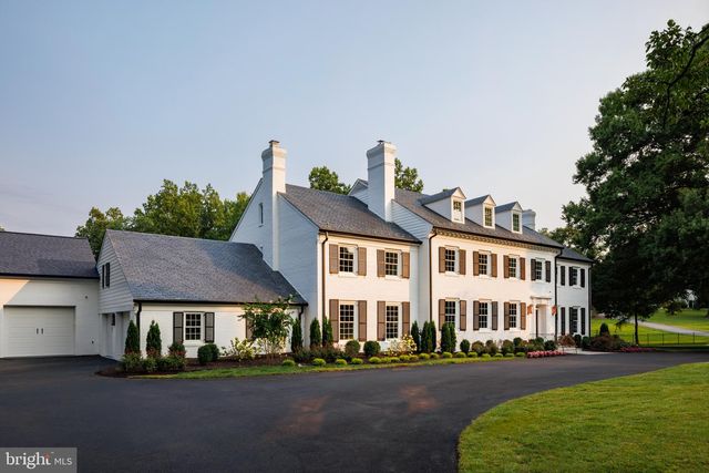 8901 DURHAM DR, Potomac, MD 20854