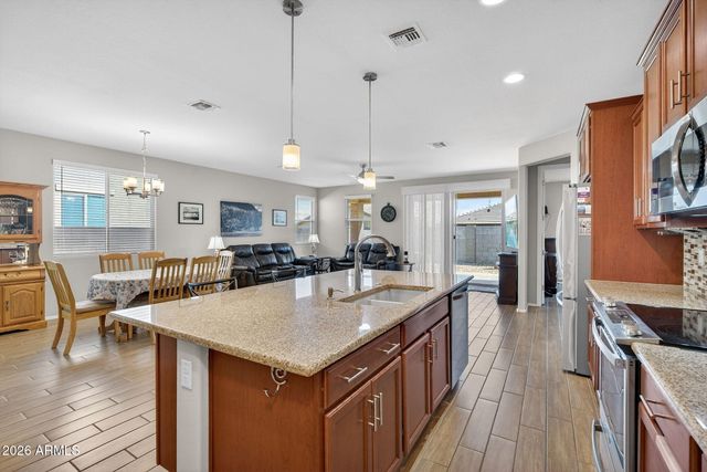 18467 W CARLOTA Lane, Surprise, AZ 85387