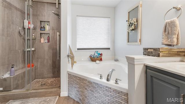 125 Pine Needle Drive, Wentzville, MO 63385