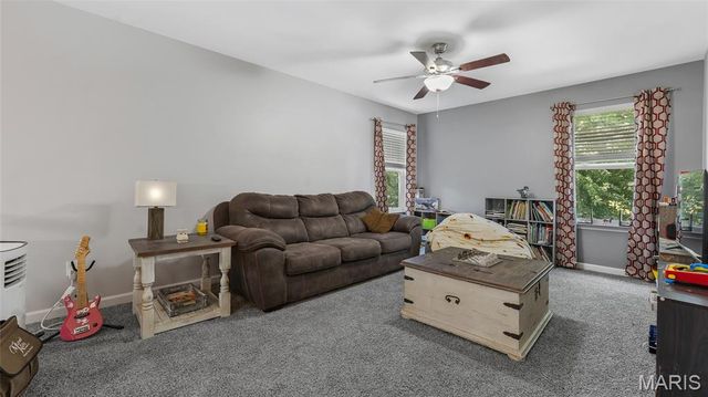 125 Pine Needle Drive, Wentzville, MO 63385