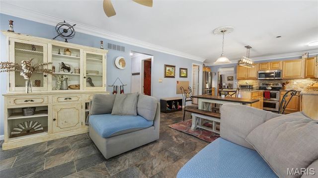 125 Pine Needle Drive, Wentzville, MO 63385