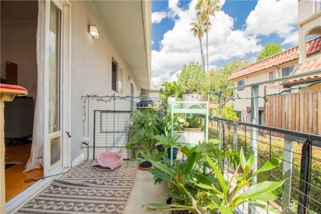 418 E Harvard F, Burbank, CA 91501