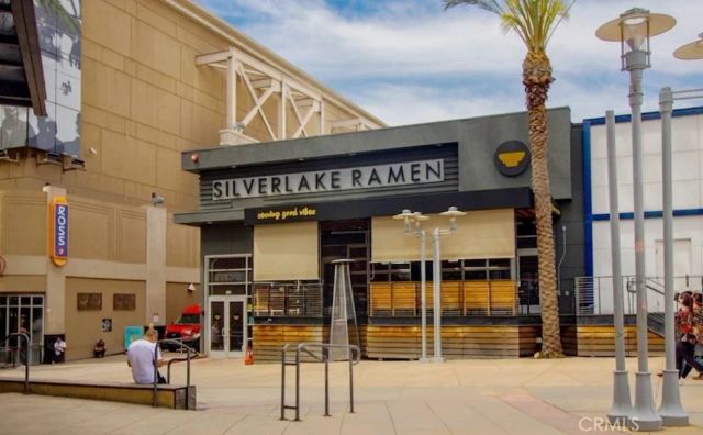 418 E Harvard F, Burbank, CA 91501