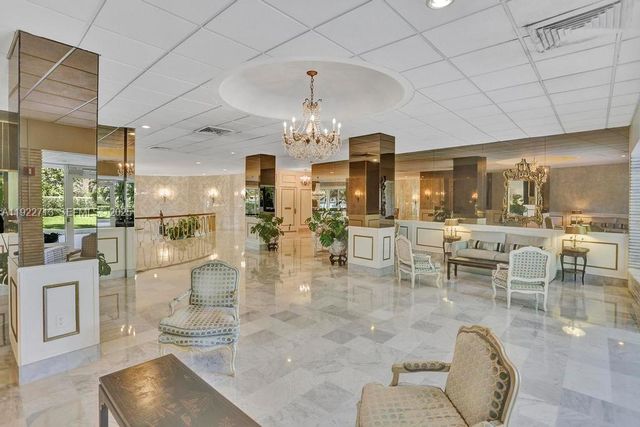 5255 Collins Avenue 5D, Miami Beach, FL 33140