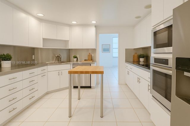 5255 Collins Avenue 5D, Miami Beach, FL 33140