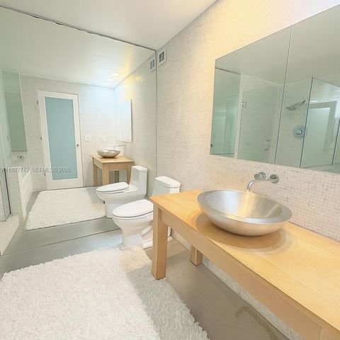 5255 Collins Avenue 5D, Miami Beach, FL 33140