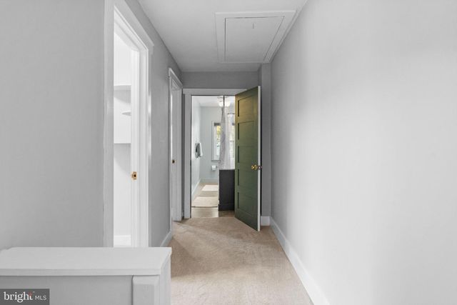 245 WILLOW AVE, Wayne, PA 19087