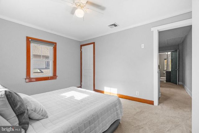 245 WILLOW AVE, Wayne, PA 19087