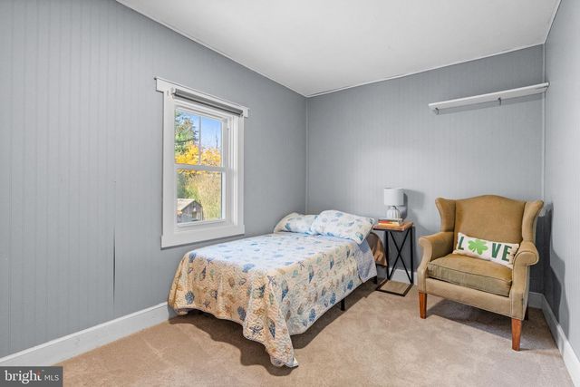 245 WILLOW AVE, Wayne, PA 19087