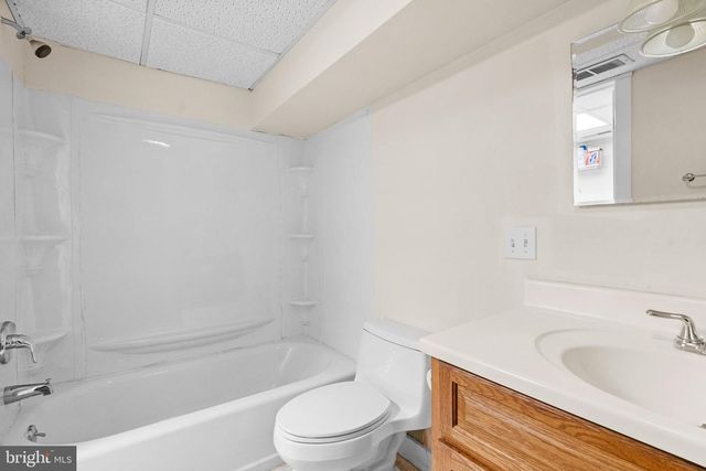 245 WILLOW AVE, Wayne, PA 19087