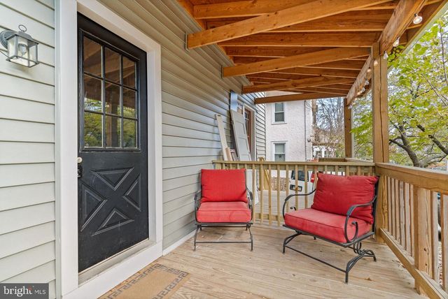 245 WILLOW AVE, Wayne, PA 19087