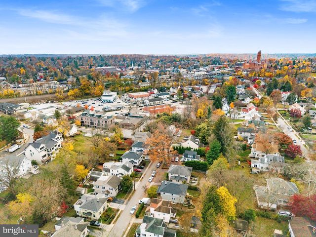 245 WILLOW AVE, Wayne, PA 19087