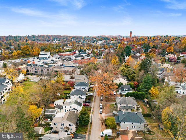 245 WILLOW AVE, Wayne, PA 19087