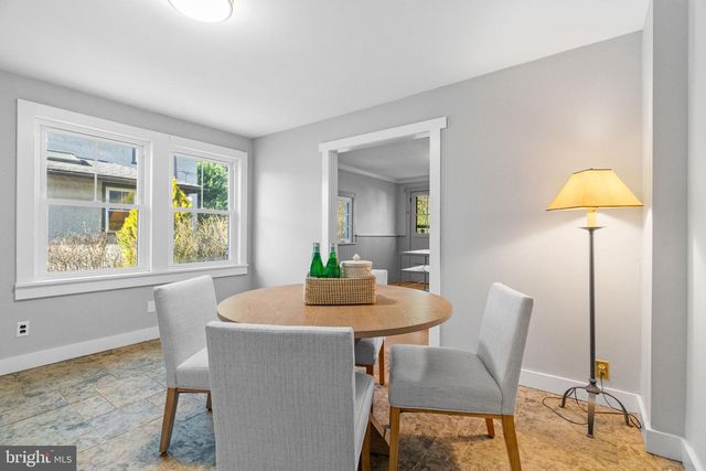 245 WILLOW AVE, Wayne, PA 19087