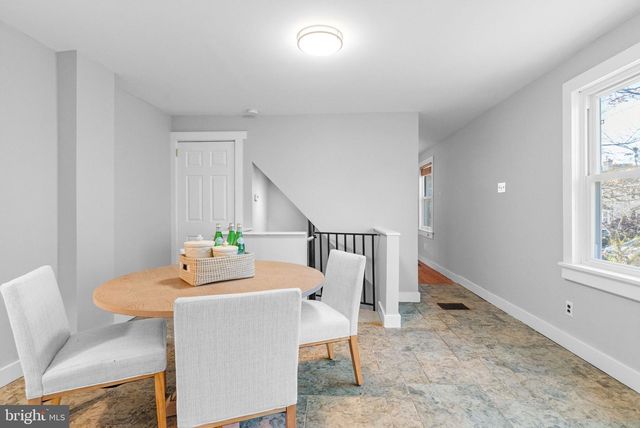 245 WILLOW AVE, Wayne, PA 19087