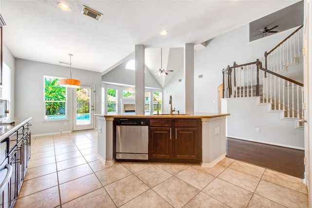 7931 Black Horse Cove, Missouri City, TX 77459
