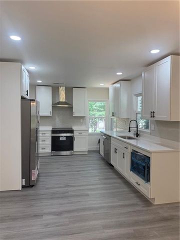 1726 Centra Villa Drive SW, Atlanta, GA 30311