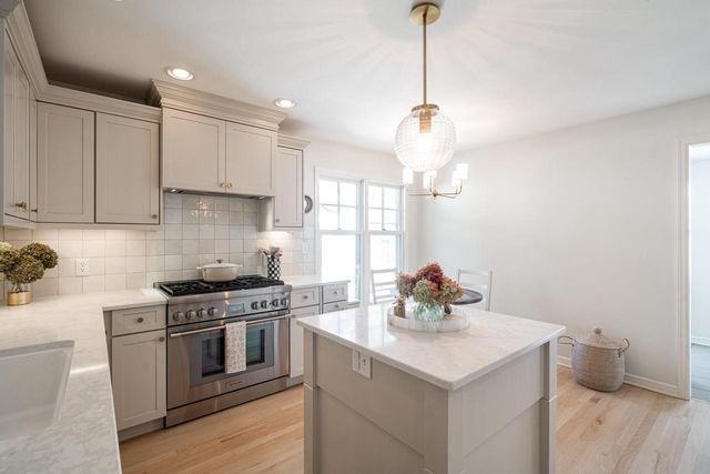 7431 N Boyd WAY, Milwaukee, WI 53217