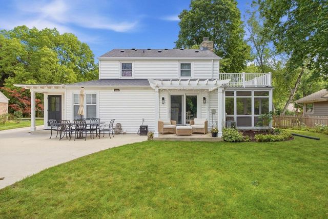 7431 N Boyd WAY, Milwaukee, WI 53217