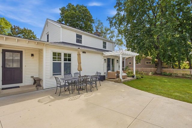 7431 N Boyd WAY, Milwaukee, WI 53217