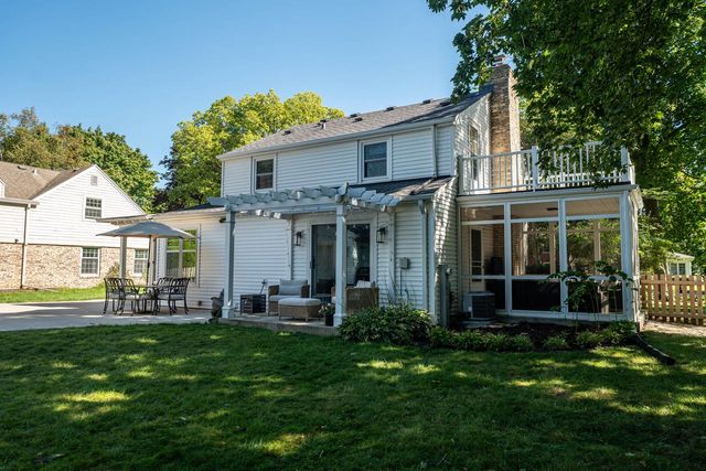 7431 N Boyd WAY, Milwaukee, WI 53217