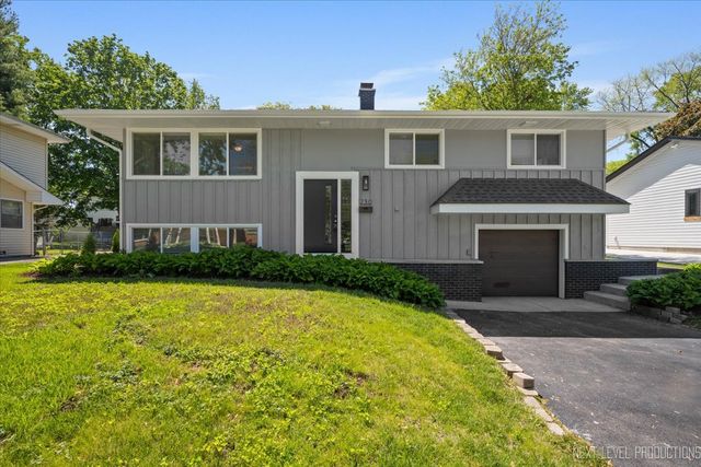 230 Elmwood Drive, Naperville, IL 60540