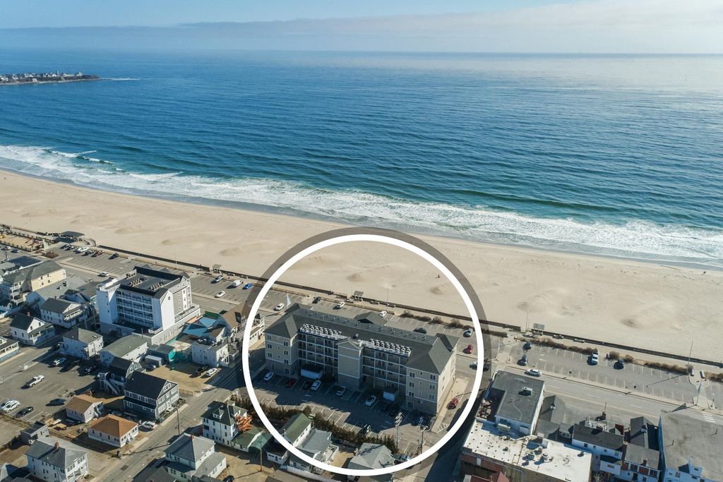 Image 1 of property listing at 83 Ocean Blvd Apt 210, Hampton, NH 03842