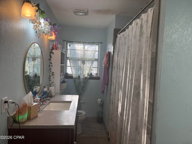 226 Highway 77, Chipley, FL 32428