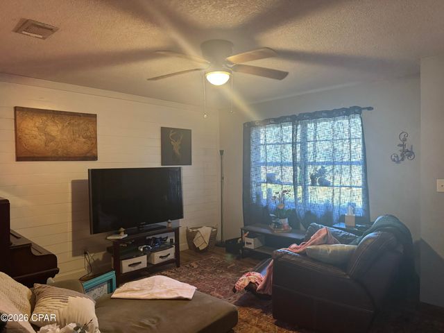 226 Highway 77, Chipley, FL 32428