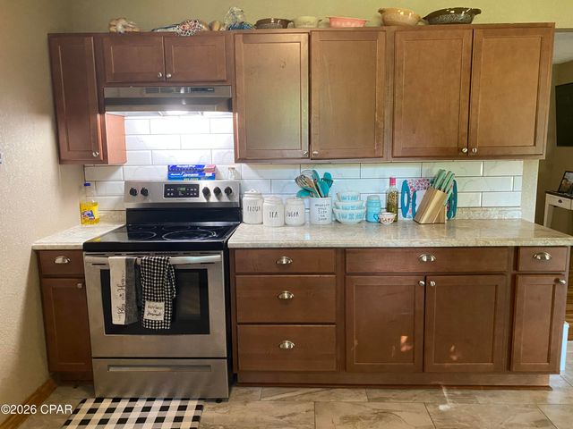 226 Highway 77, Chipley, FL 32428