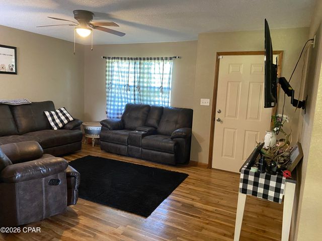 226 Highway 77, Chipley, FL 32428