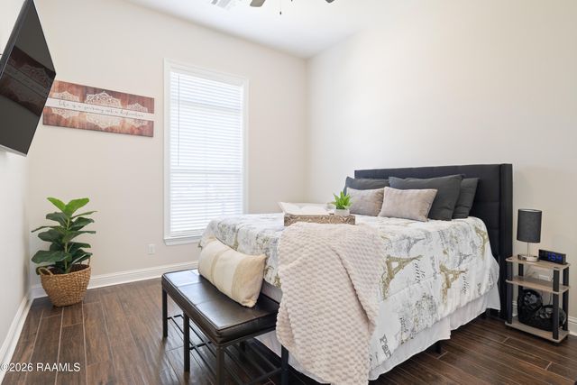 102 Fresh Fields Lane, Lafayette, LA 70503