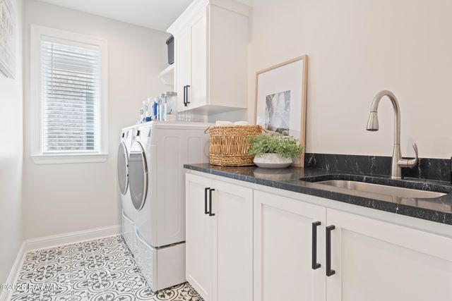 102 Fresh Fields Lane, Lafayette, LA 70503