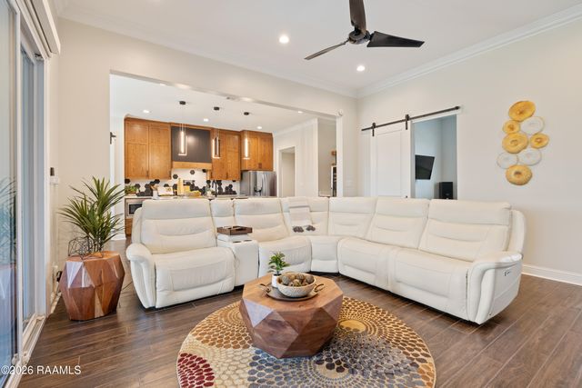 102 Fresh Fields Lane, Lafayette, LA 70503