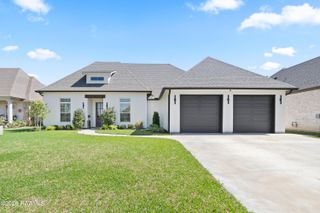 102 Fresh Fields Lane, Lafayette, LA 70503