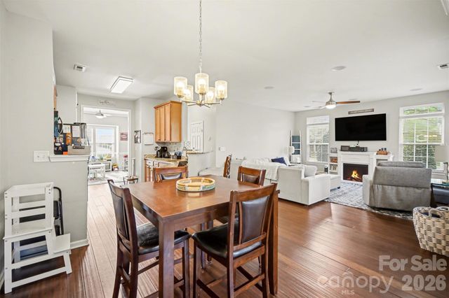 5705 Mossdale Lane, Charlotte, NC 28278