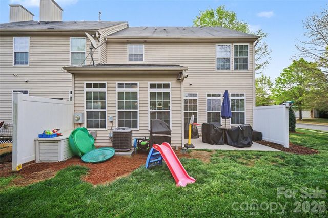 5705 Mossdale Lane, Charlotte, NC 28278