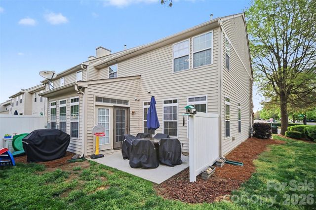 5705 Mossdale Lane, Charlotte, NC 28278