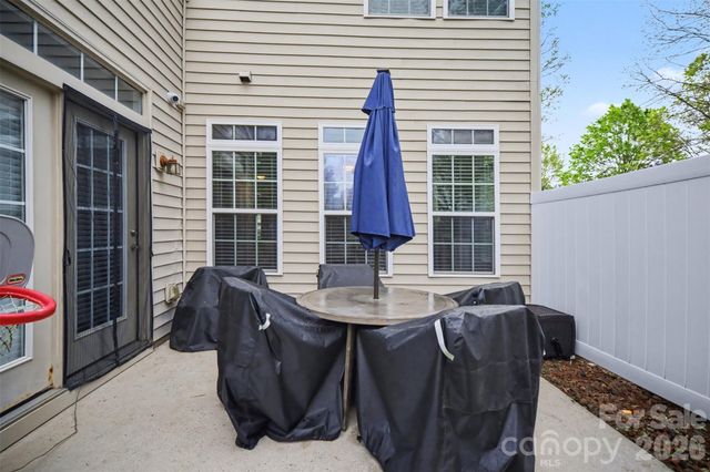 5705 Mossdale Lane, Charlotte, NC 28278