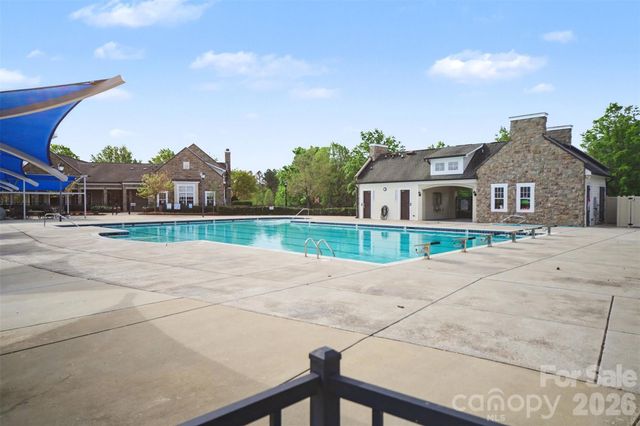 5705 Mossdale Lane, Charlotte, NC 28278