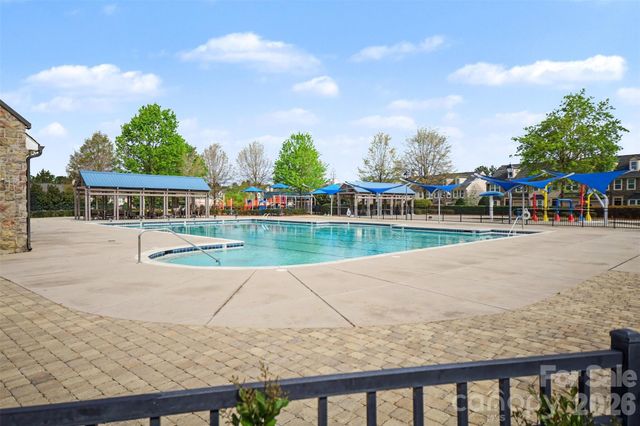 5705 Mossdale Lane, Charlotte, NC 28278